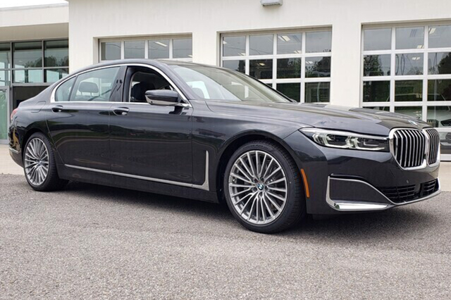 2022 BMW 7 Series 740i RWD