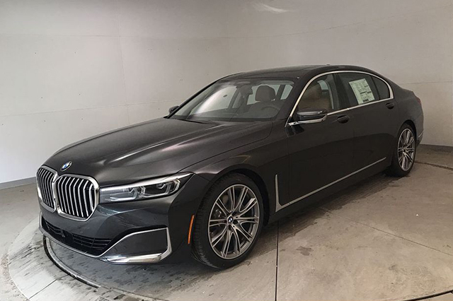 2022 BMW 7 Series 740i