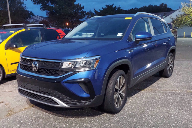 2022 Volkswagen Taos SE FWD Sport Utility