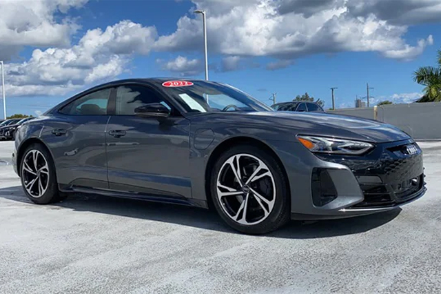 2022 Audi e-tron GT Premium Plus Sedan