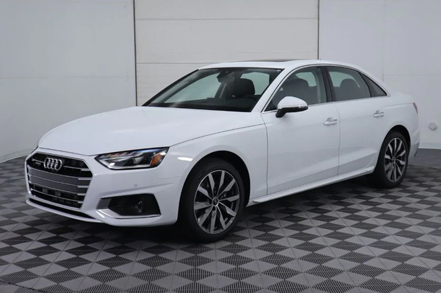 2022 Audi A4 Premium Plus 40 TFSI quattro Sedan