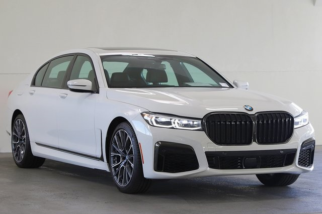 2022 BMW 7 Series 740i RWD Sedan
