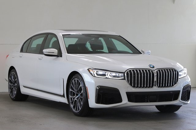 2022 BMW 7 Series 740i RWD Sedan