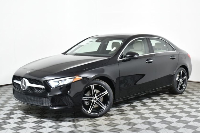 2022 Mercedes-Benz A 220 AWD 4MATIC