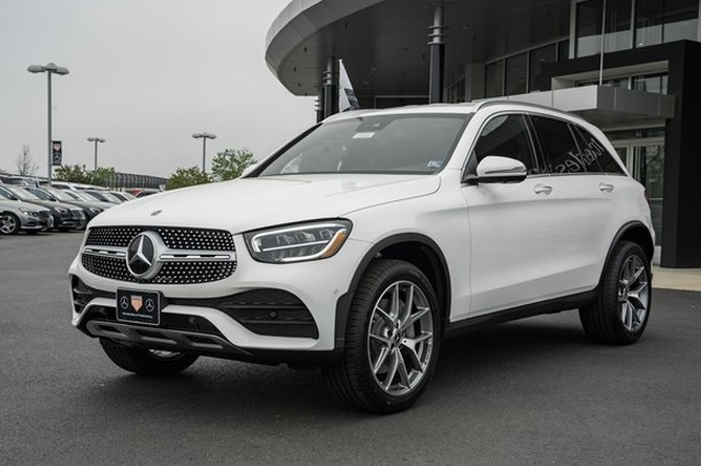2022 Mercedes-Benz GLC 300 AWD 4MATICВ