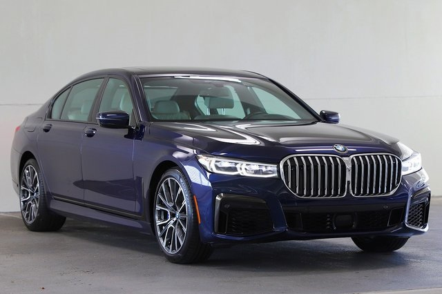 2022 BMW 7 Series 740i