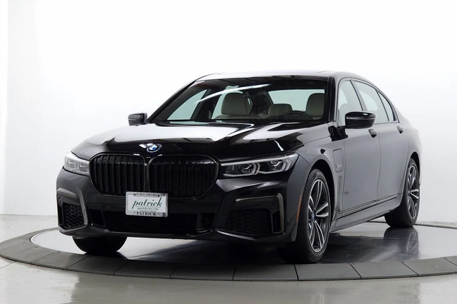 2022 BMW 7 Series 745e xDrive Sedan