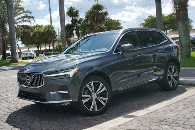 2022 Volvo XC60 B5 FWD Inscription SUV