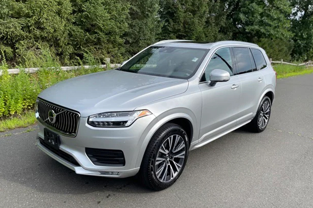 2022 Volvo XC90 T6 AWD Momentum 7 Seater SUV