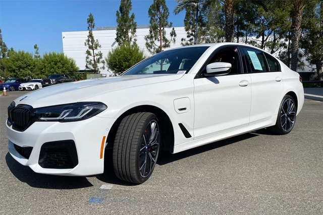 2022 BMW 530e xDrive Sedan