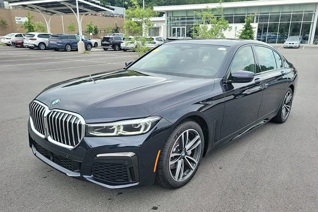 2022 BMW 740i xDrive