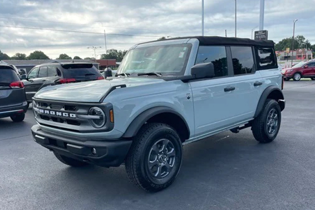 2022 Ford Bronco Big Bend SUV V-6 cyl