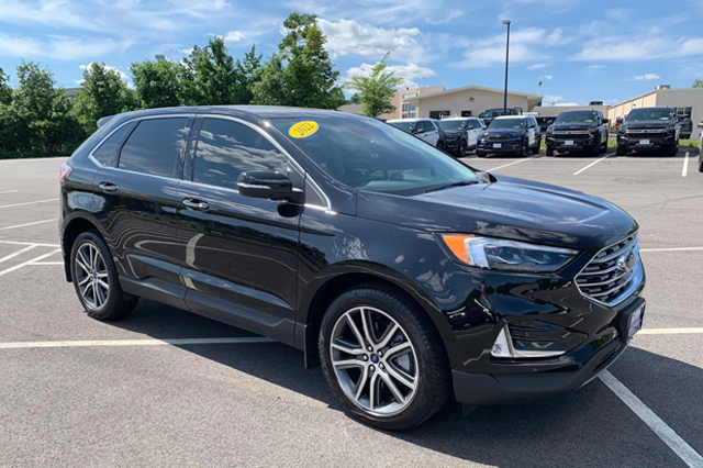2022 Ford Edge Titanium AWD Sport Utility 4