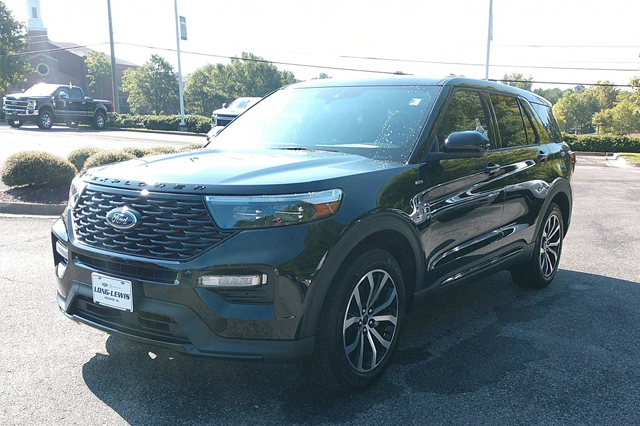 2022 Ford Explorer ST-Line SUV I-4 cyl