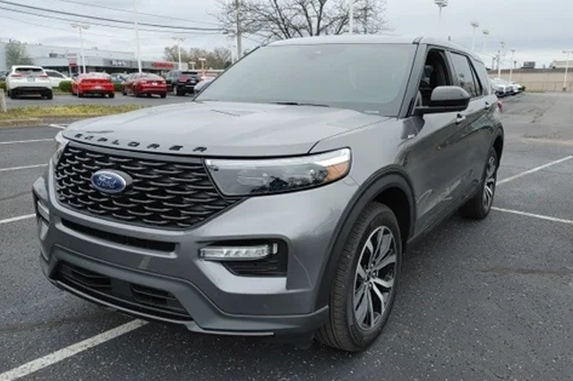 2022 Ford Explorer ST-Line