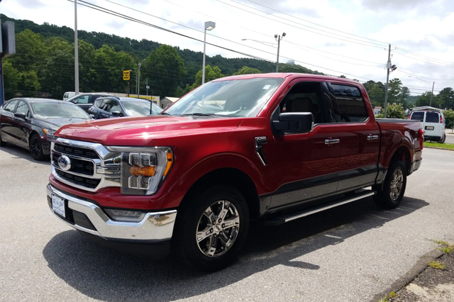 2022 Ford F-150 XLT Truck SuperCrew Cab V-6 cyl