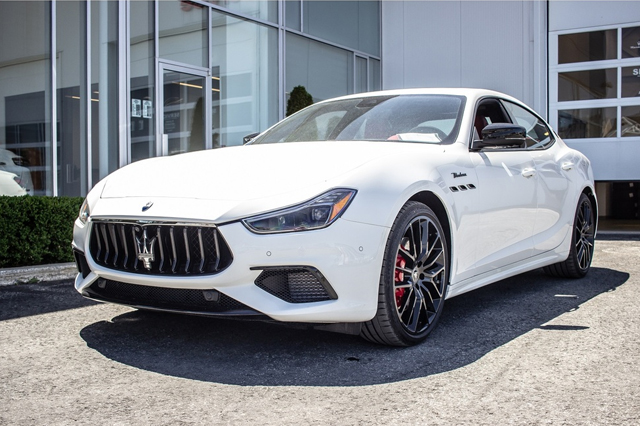 2022 Maserati Ghibli Modena Q4
