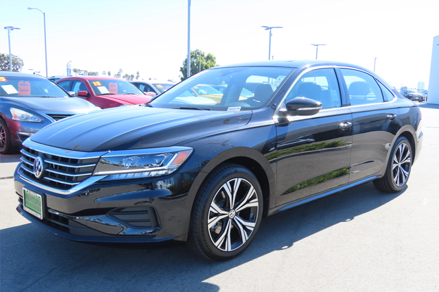 2022 Volkswagen Passat 2.0T SE Auto