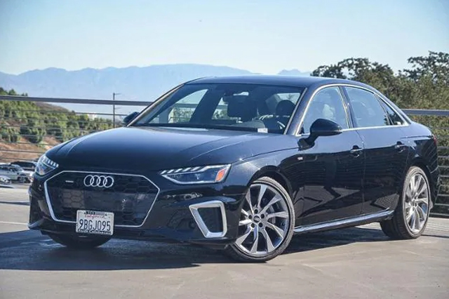 2022 Audi A4 45 S line Premium Plus Sedan