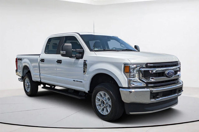2022 Ford F-250 Truck Crew Cab V-8 cyl