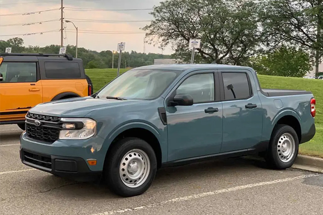 2022 Ford Maverick XL