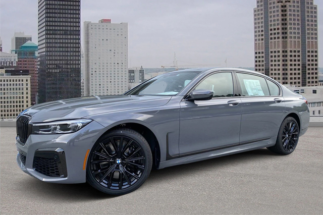 2022 BMW 740i