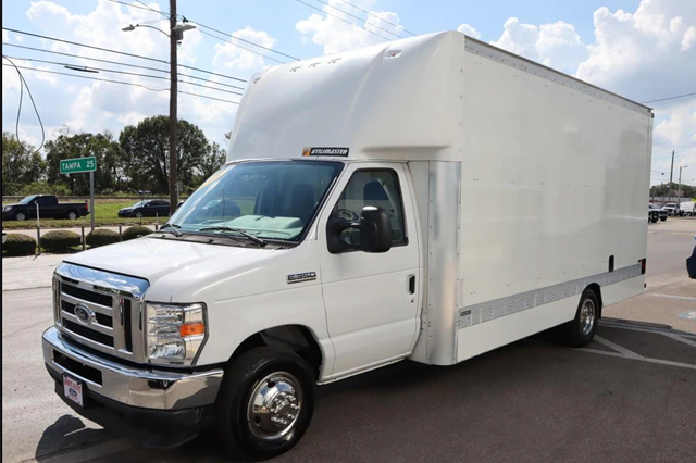 2022 Ford E-450SD Base