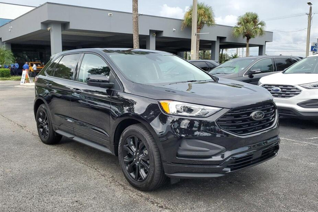 2022 Ford Edge SE AWD