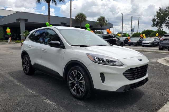 2022 Ford Escape SE FWD