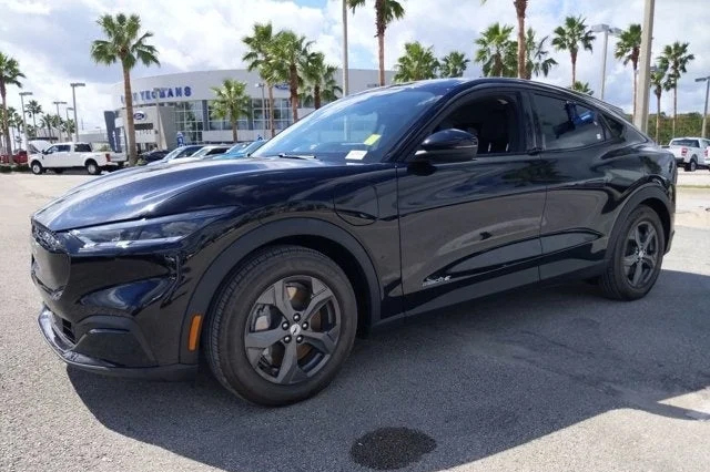 2022 Ford Mustang Mach-E Select