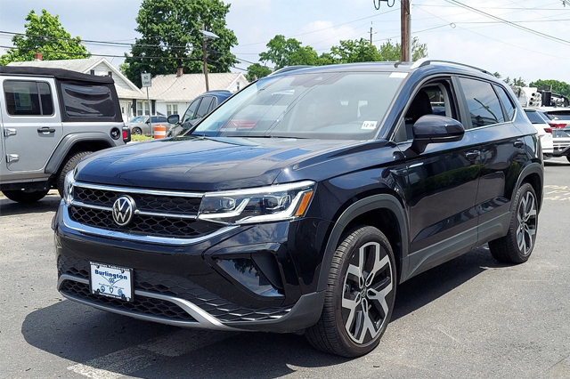 2022 Volkswagen Taos SEL With Navigation & AWD