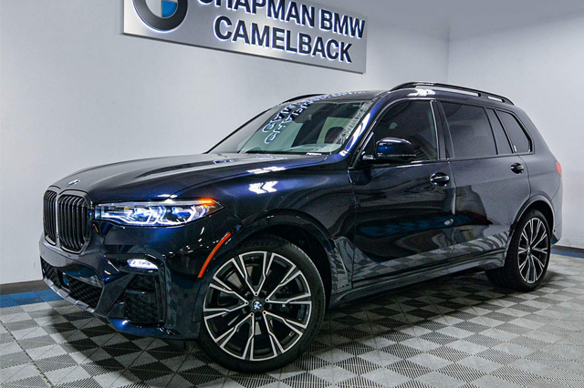 2022 BMW X7 M50i