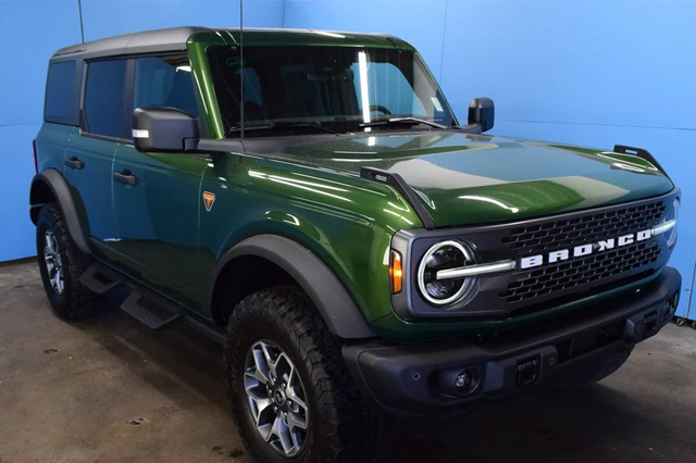 2022 Ford Bronco SUV V-6 cyl