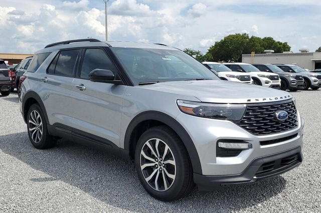 2022 Ford Explorer ST-Line