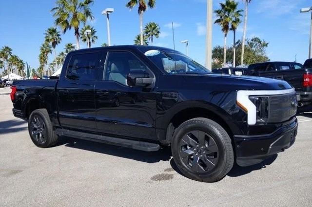 2022 Ford F-150 Lightning LARIAT