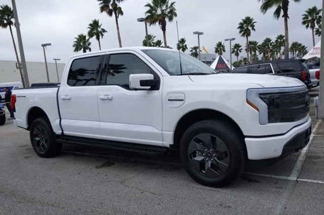 2022 Ford F-150 Lightning LARIAT