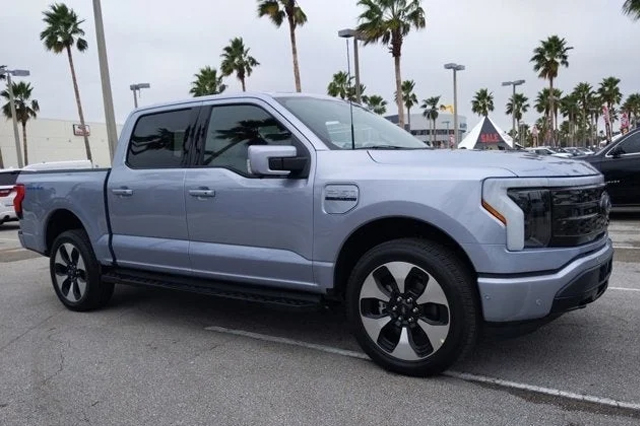 2022 Ford F-150 Lightning Platinum