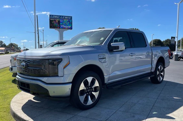 2022 Ford F-150 Lightning Truck SuperCrew Cab Electric