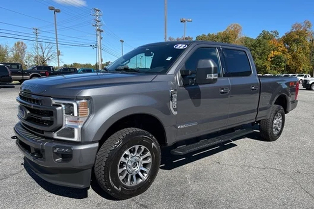 2022 Ford F-350SD Lariat