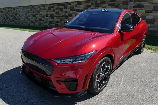 2022 Ford Mustang Mach-E GT SUV
