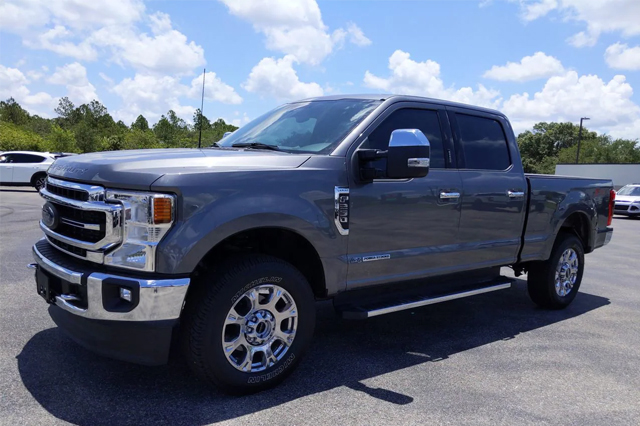 2022 Ford Super Duty F-250 SRW LARIAT 4WD Crew Cab 6.75 Box 8