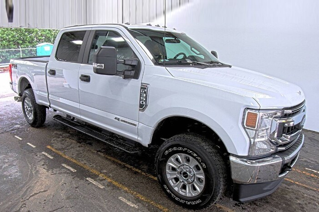 2022 Ford Super Duty F-350 SRW STX XL 4WD Crew Cab 6.75 Box 8