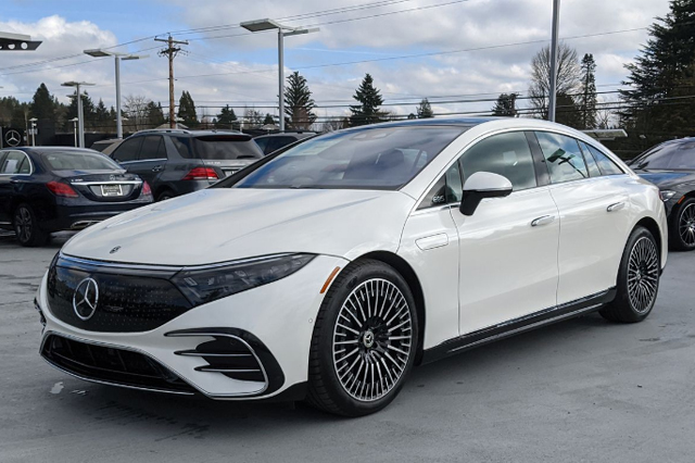 2022 Mercedes-Benz EQS 450+ Sedan With Navigation