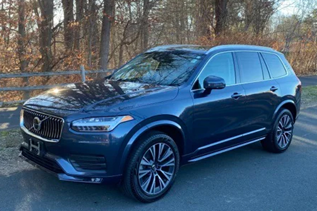 2022 Volvo XC90 T6 AWD Momentum 7 Seater SUV
