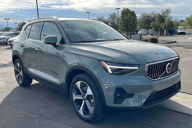 2023 Volvo XC40 B5 AWD Mild Hybrid Ultimate Bright SUV