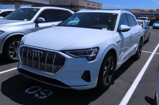 2023 Audi e-tron Premium Plus quattro SUV