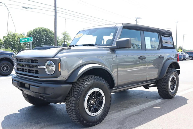 2023 Ford Bronco Base