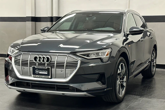 2023 Audi e-tron Premium SUV