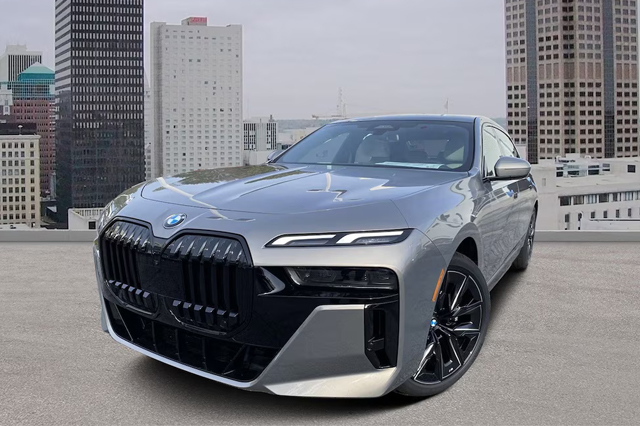 2023 BMW 740i