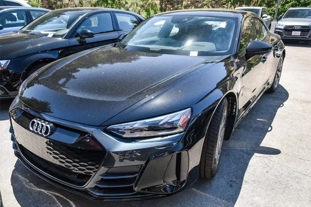 2023 Audi e-tron GT Premium Plus Sedan